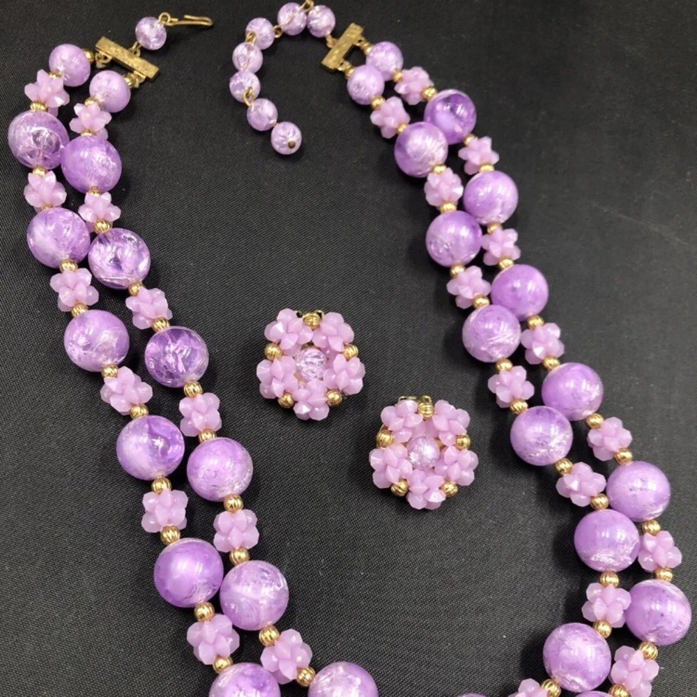 Vintage lucite necklace and earrings